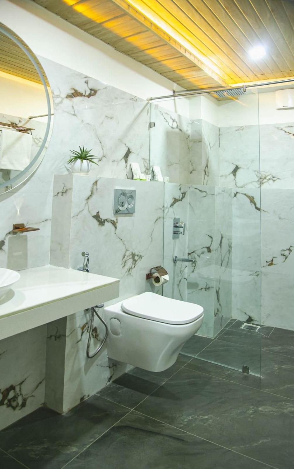 Hotel Lake Shilloi Dimāpur Dış mekan fotoğraf